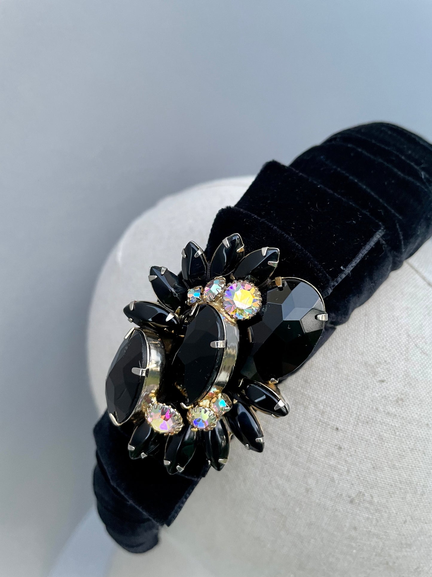 Black velvet, bow and brooch padded headband